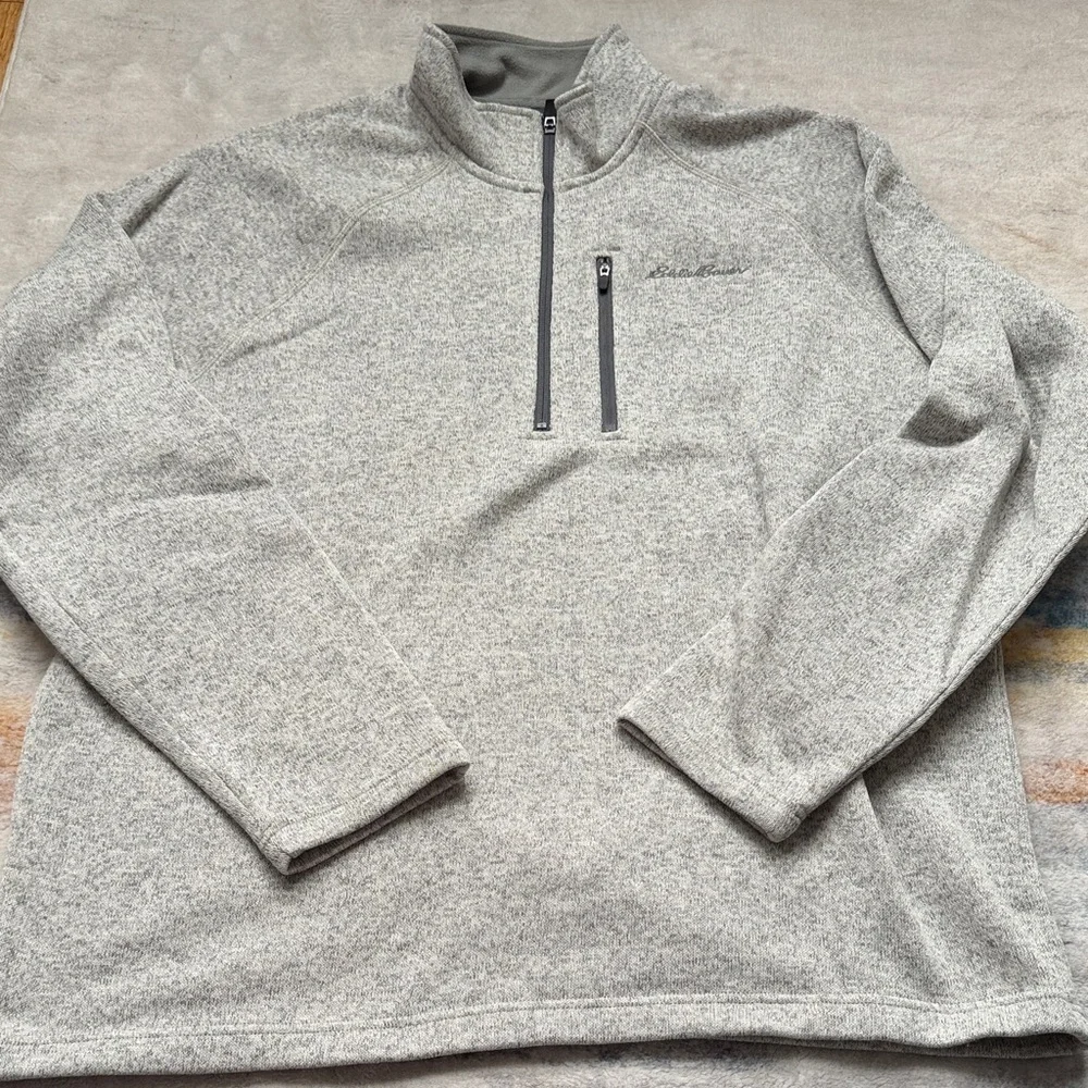(329)Eddie Bauer Men's Light Gray Zip-Up Sweater